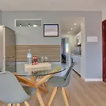 Oasis Royal 2 Bedrooms Ground Floor *