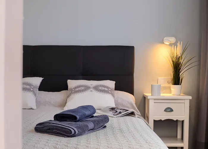 Oasis Royal 2 Bedrooms Ground Floor Apartment *